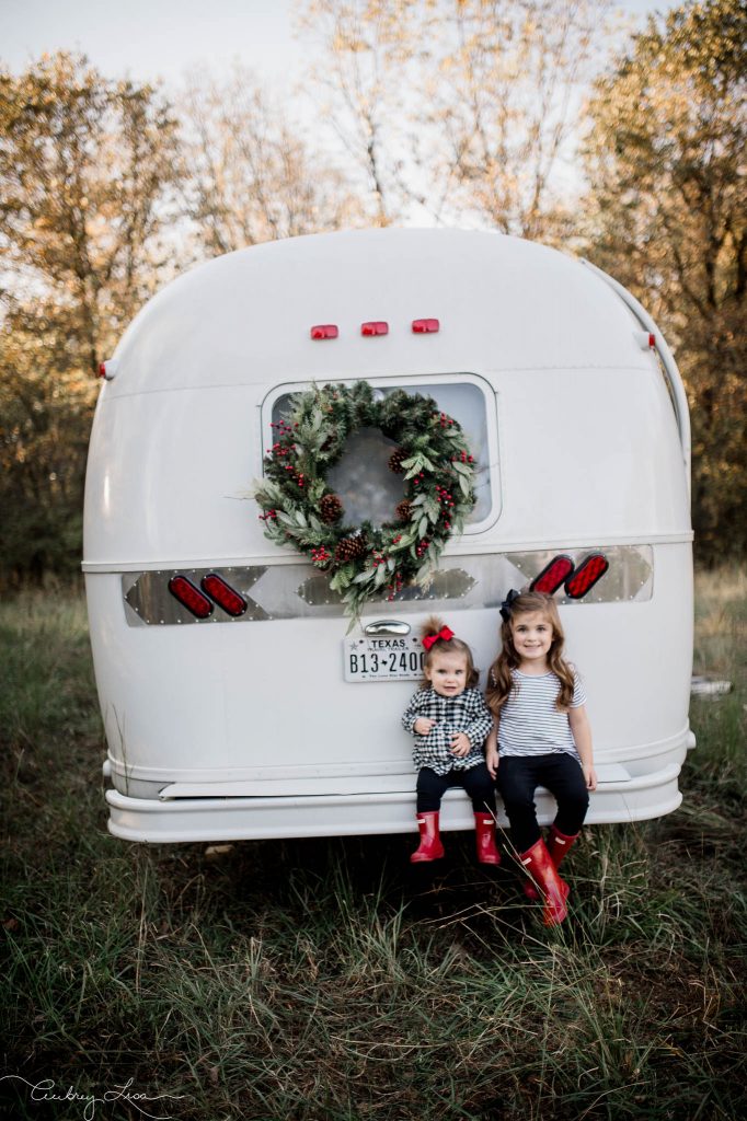 Camper Photo Shoot from The Farm Girl Blog // farmgirlblogs.com